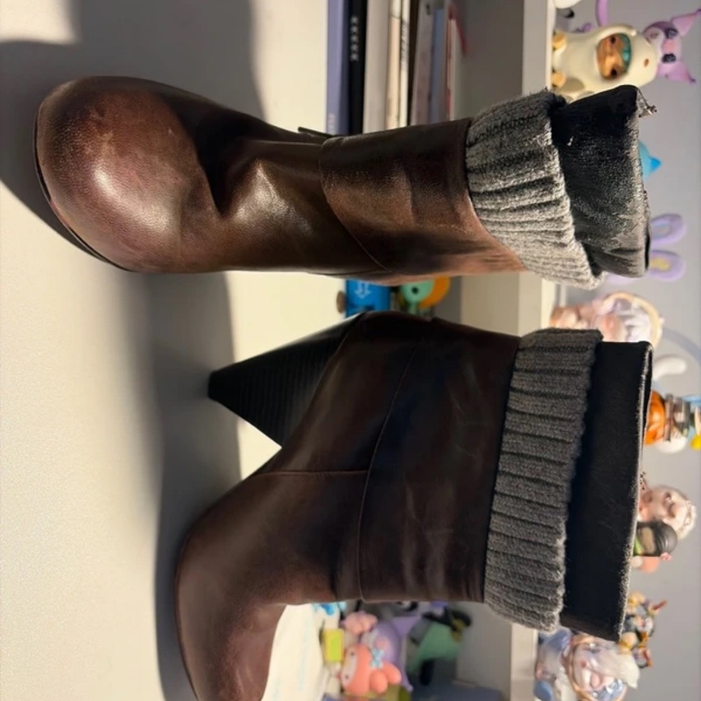 Jessica Simpson Dark Brown Heeled Boots with Knit Gray Cuff